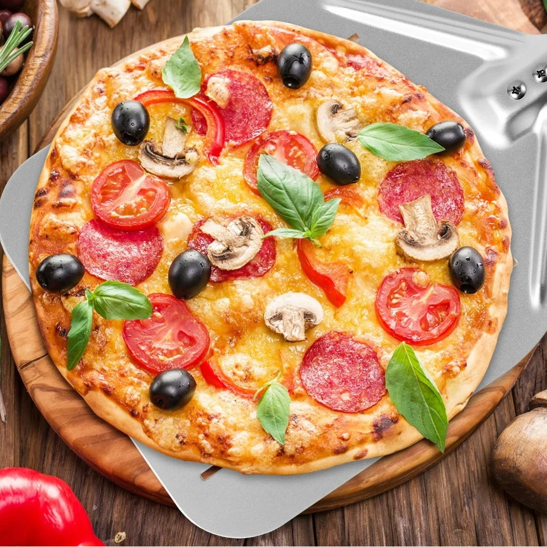 Aluminum Pizza Peel – Lightweight with Wooden Handle